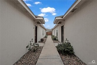 Building Photo - 2801 Sabercat Ave