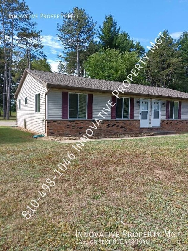 Primary Photo - 3065 W Lake Rd