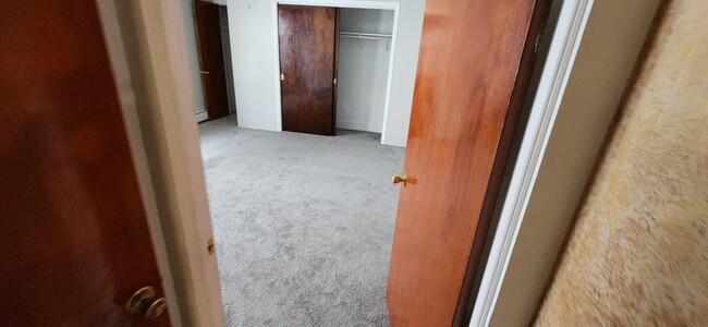 Building Photo - 370 Winola Ave