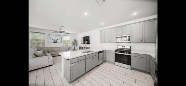 Foto del edificio - 20872 W Thomas Rd