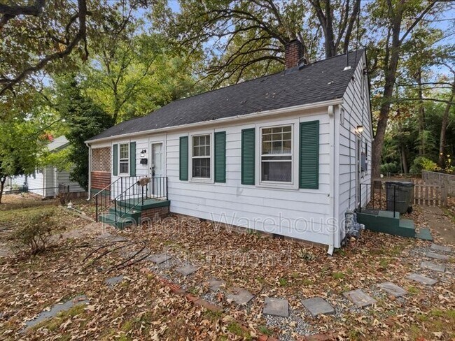 Building Photo - 5120 Dorchester Rd