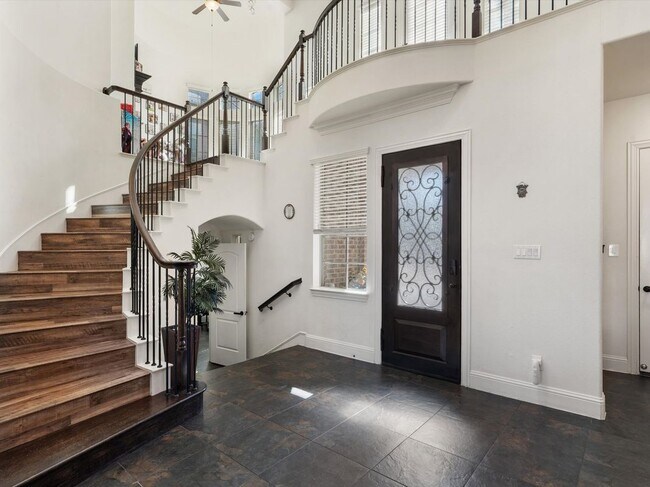 Building Photo - 1506 Hennessey Dr