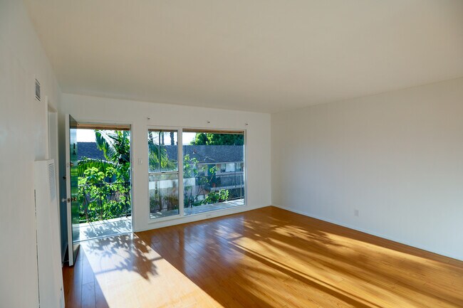 Foto del edificio - 250 S Sycamore Ave