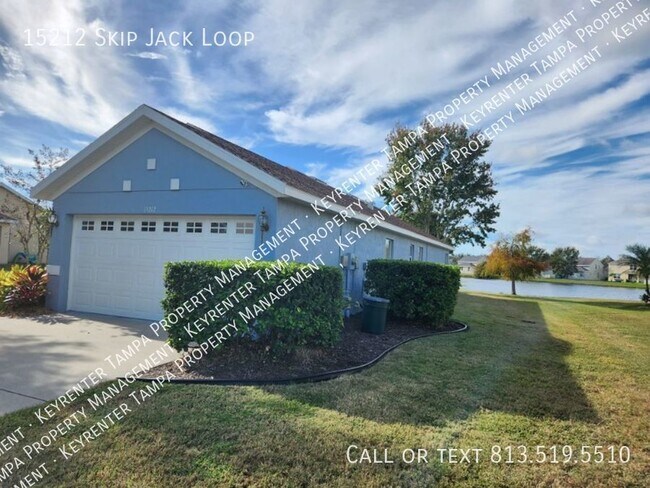 Foto del edificio - Lakeside Luxury Living: 3BR/2BA Lakefront ...