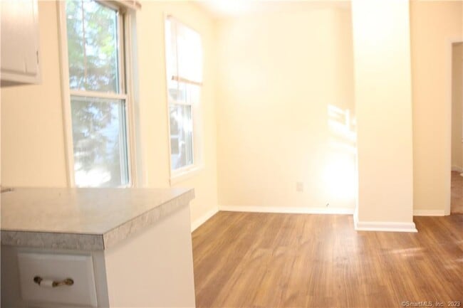 Building Photo - 34 Cottage St