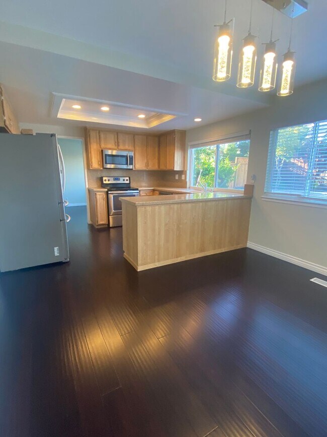 Foto del edificio - Pleasanton - Birdland House, 4 Bed/ 2.5 Ba...