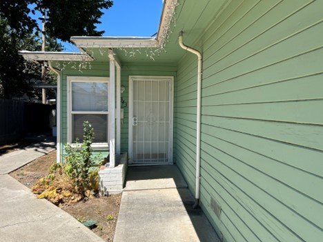 Primary Photo - One bedroom duplex in central Merced