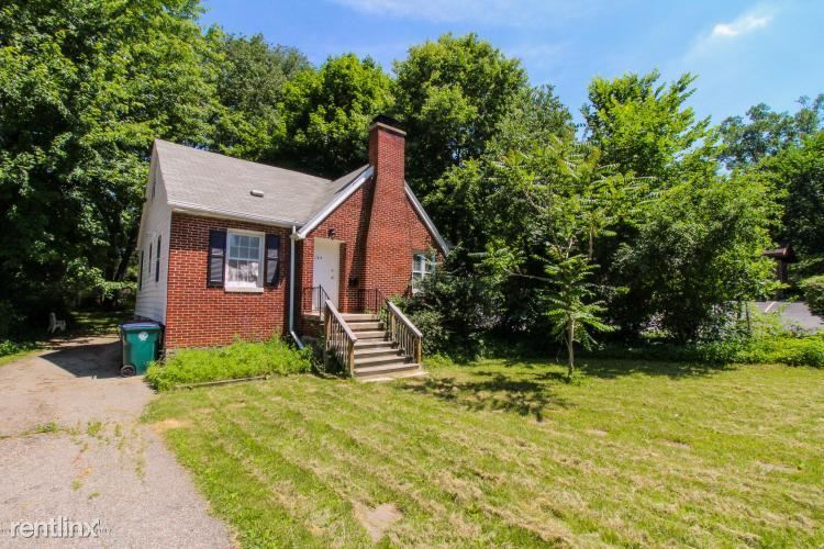 Primary Photo - 4 br, 2 bath House - 124 Northlawn Ave