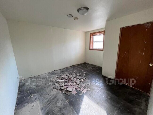 Foto del edificio - 150 S River St