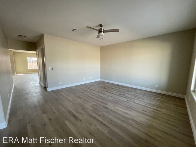Building Photo - 4 br, 3.5 bath House - 14827 E 47TH DRIVE