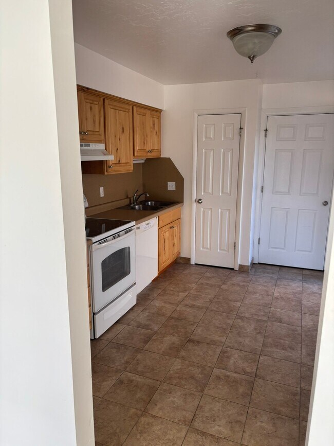 Foto del edificio - 1732 Melville Cir