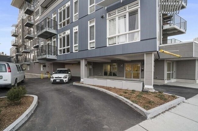 Foto del edificio - 262 Monsignor O'Brien Hwy