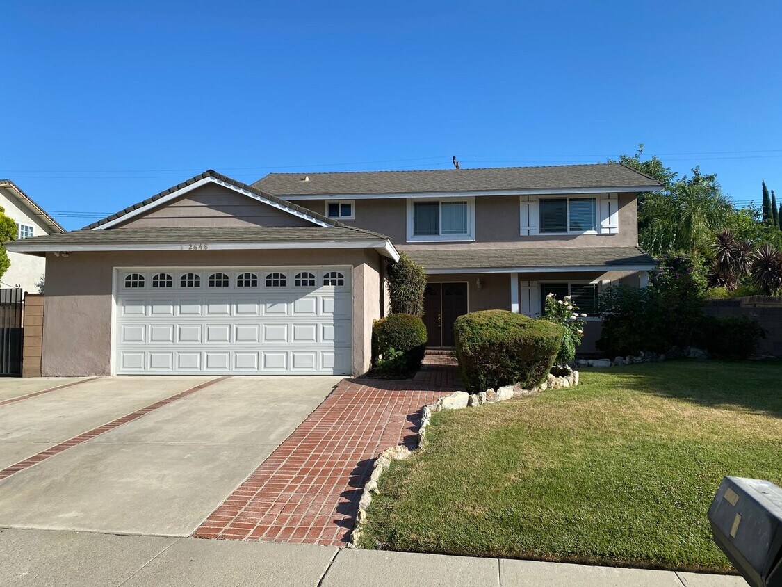 Primary Photo - 2 story 4 bed, 2 bath home with yard