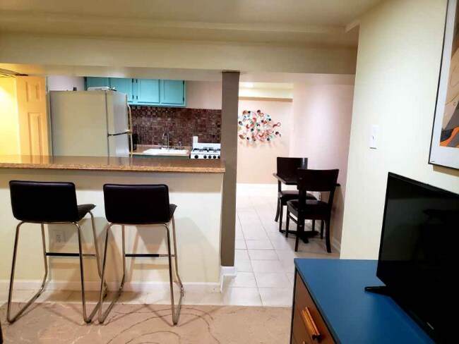 Foto del edificio - 4197 Fredericksburg Dr