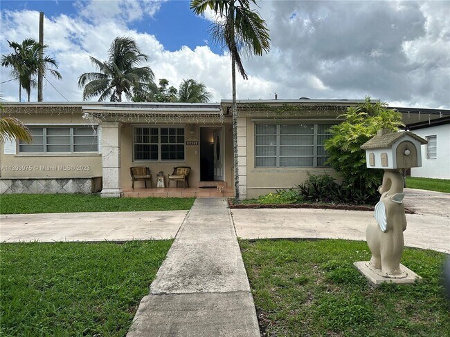 Foto del edificio - 6420 SW 18th Terrace
