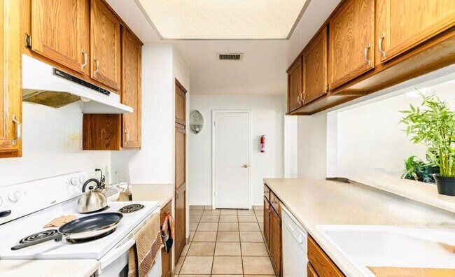 Foto del edificio - 500 N Roosevelt Ave