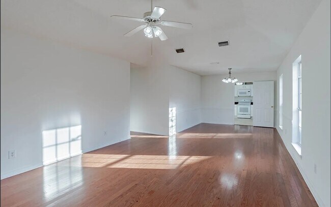 Foto del edificio - 8361 Jeptha Ct