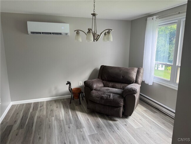 Foto del edificio - 110 Lake Country Dr