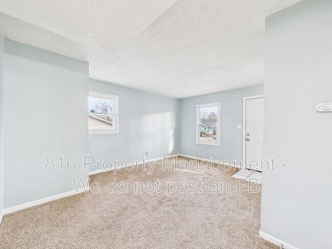 Building Photo - 6104 E 152 Terrace