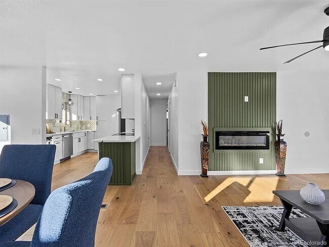 Foto del edificio - 90 Pleasant St