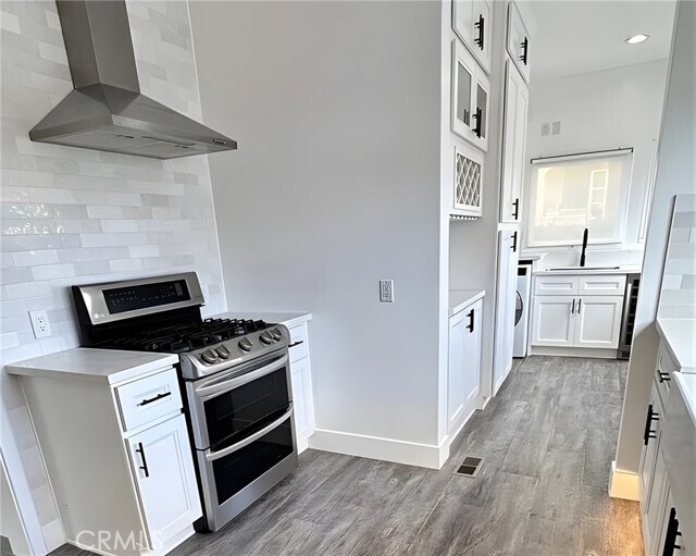 Building Photo - 1274 S Orange Dr