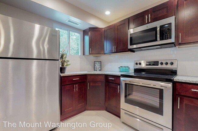 Building Photo - 1405 Wentworth Ave