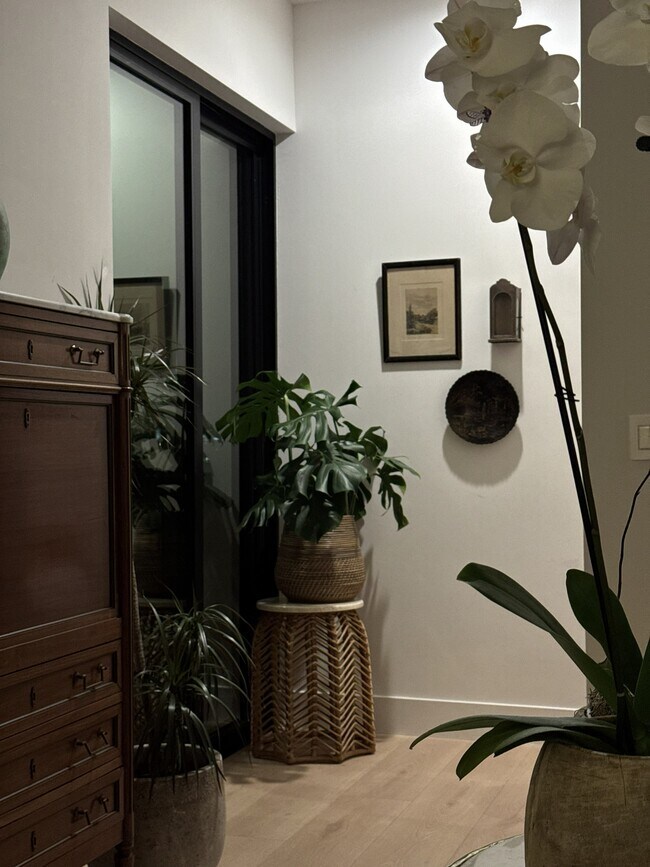 Foto del edificio - 8902 Sawyer St