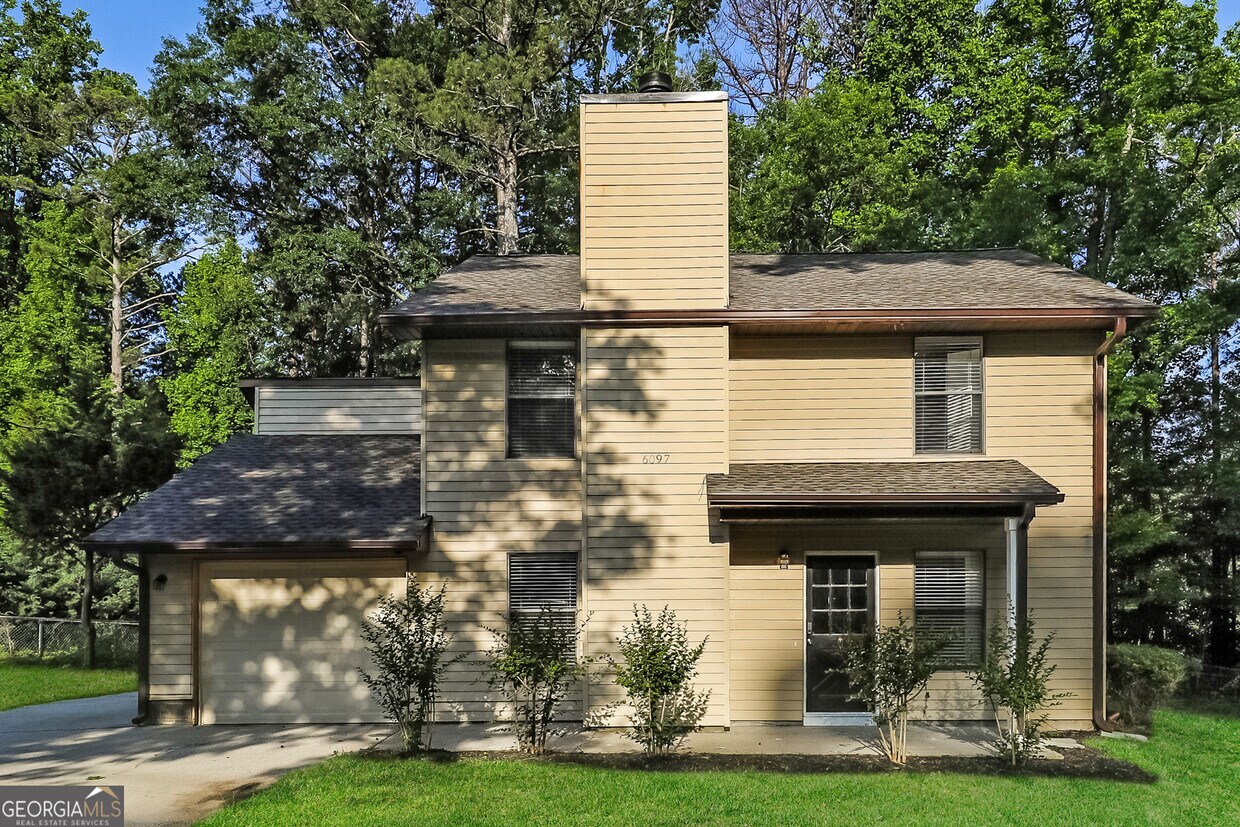 Foto principal - 6097 Twin Creeks Ct
