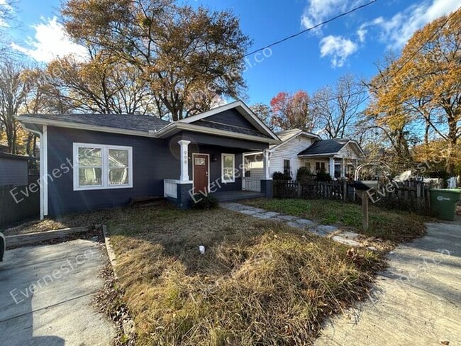 Building Photo - 998 Mayson Turner Rd NW