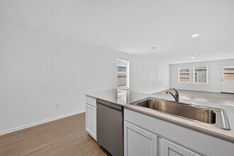 Building Photo - 6818 Eastern Cottonwood Ln