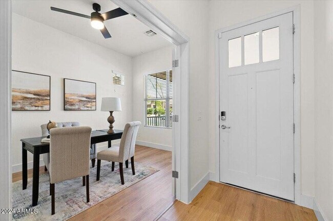 Foto del edificio - 20579 W Edgemont Ave
