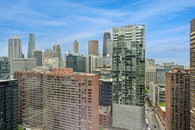 Building Photo - 240 E Illinois St