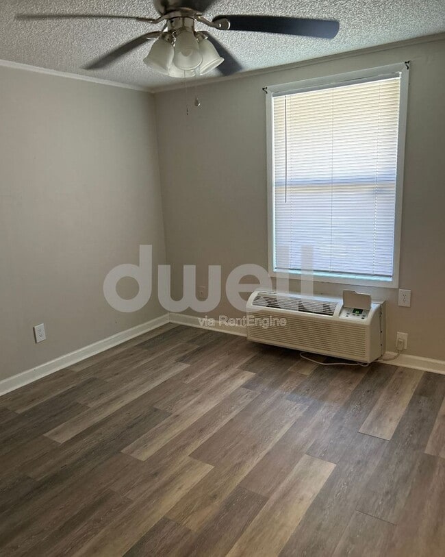 Building Photo - 808 Forest Ridge Pl