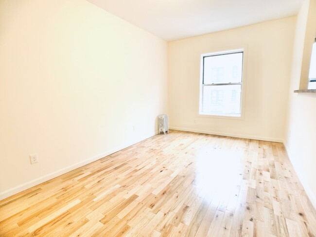 Building Photo - 84 Wadsworth Avenue