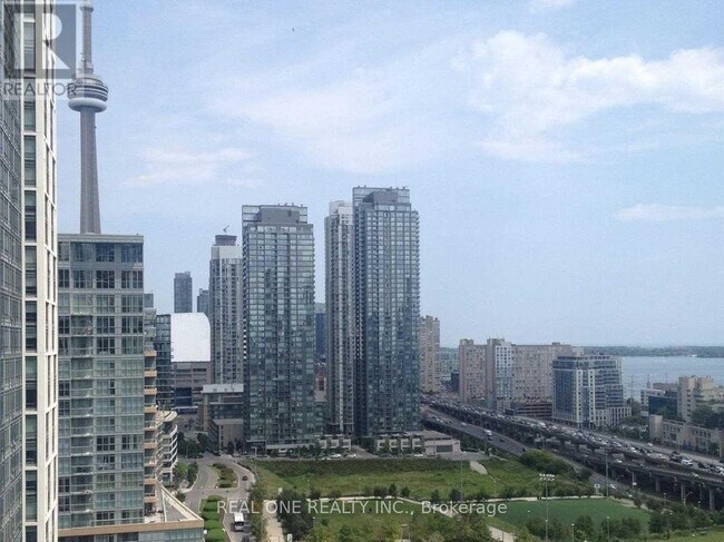 Photo du bâtiment - 170-1170 Fort York Blvd