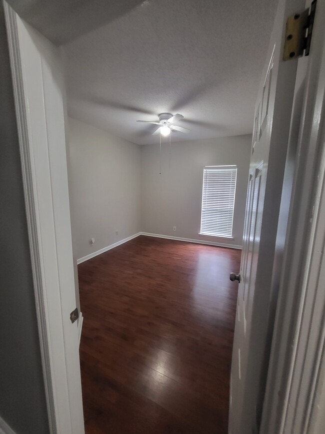 Bedroom 2 - 6100 Fern Ct