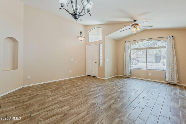 Building Photo - 1279 W Jersey Way