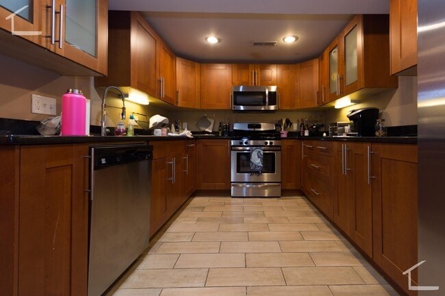 Building Photo - 21 Saint Lukes Rd