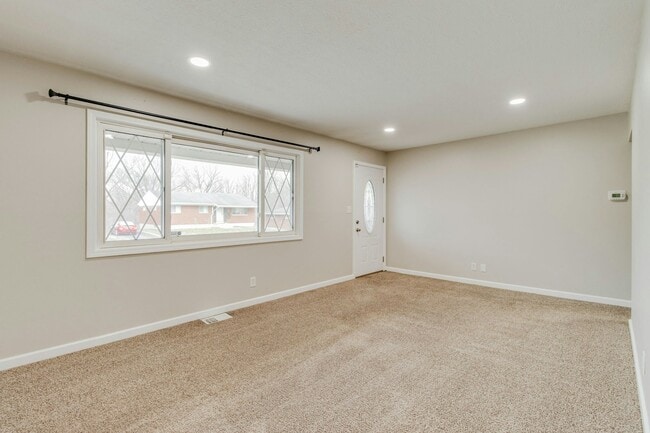 Building Photo - 4802 Amesborough Rd