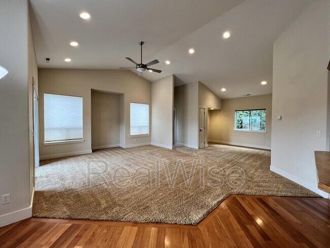 Foto del edificio - 2360 NW 19th St