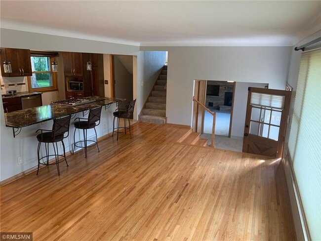 Building Photo - 2553 Crestline Dr