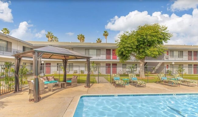 Building Photo - Miramar Apartments