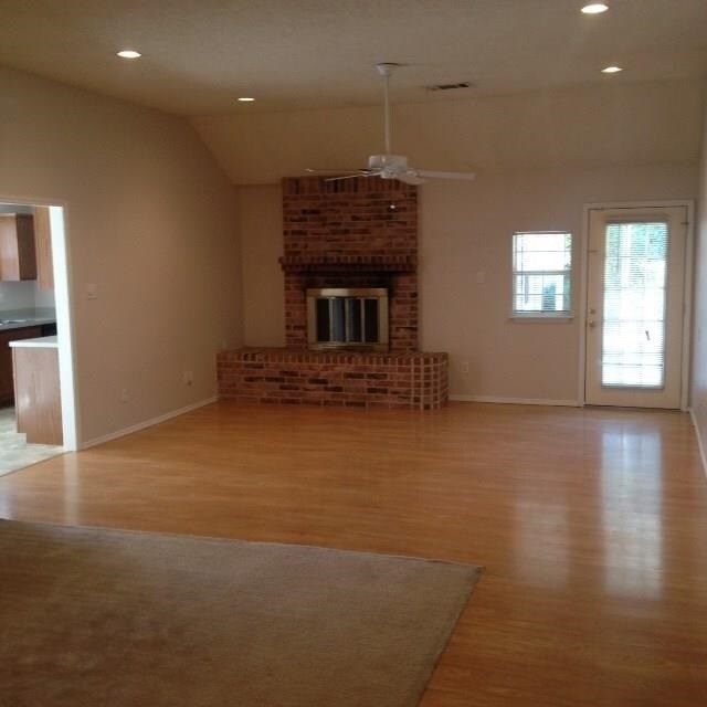 Building Photo - Coming in August 3/2/2 in Fort Worth