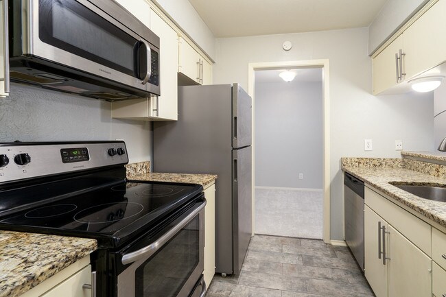 Foto del edificio - 4859 Cedar Springs Rd
