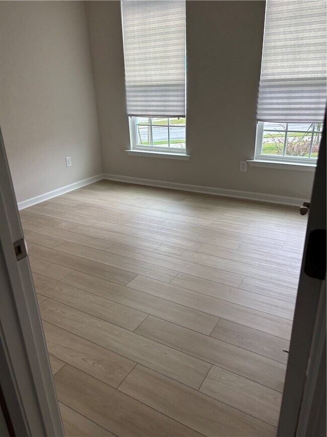 Foto del edificio - 102 Penrose Cir