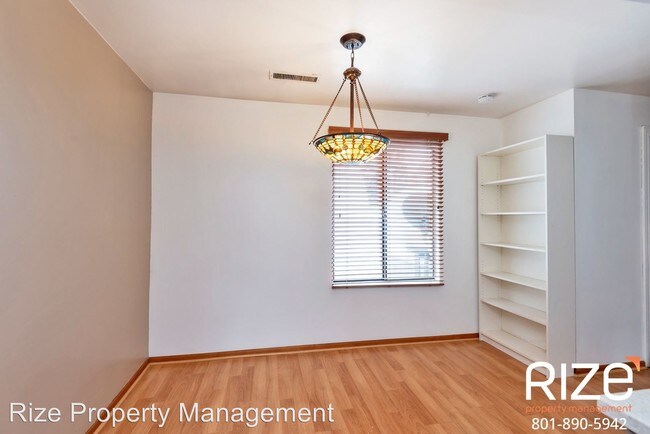Building Photo - 2 br, 2.5 bath House - 4766 S Woodduck Lane
