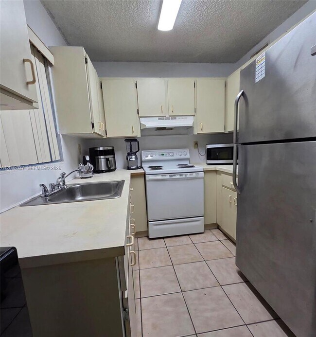 Foto del edificio - 2560 W 60th St