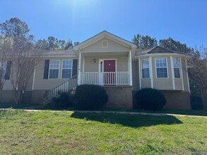 Building Photo - 3301 Roanoke Rd