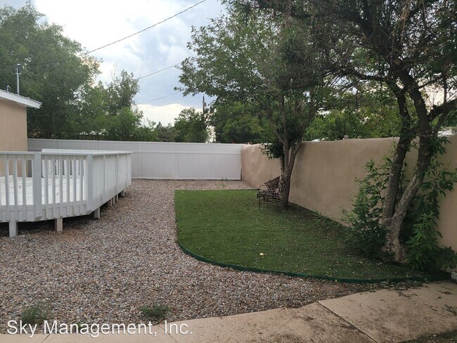 Foto del edificio - 3 br, 2 bath House - 918 Ortega Rd NW