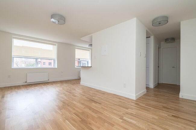 Building Photo - 56 Eccleston Drive